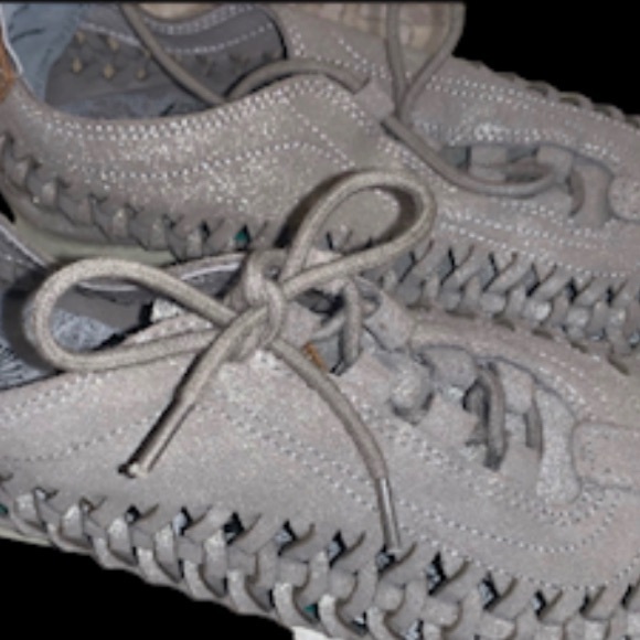 OTBT brand leather braid tennis shoes sneakers women’s size 7.5 - Picture 8 of 11